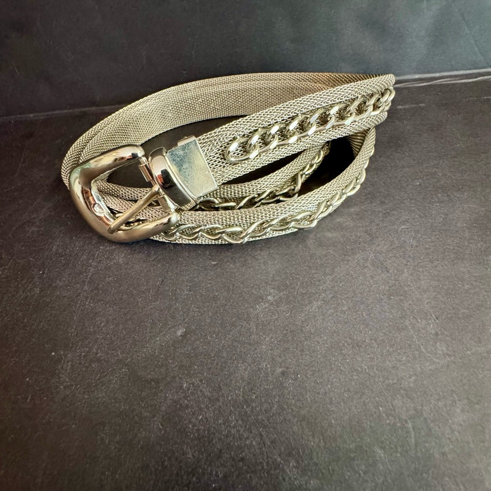 Vintage Heavy silver chain and mesh belt.Marked.Size XL 42” end to end. - Picture 9 of 12